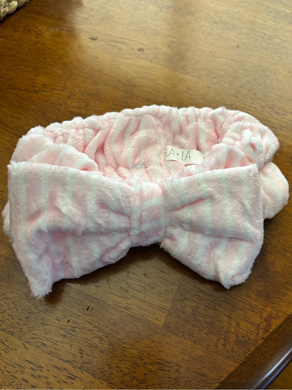 LA·LA Teddy Headband Plush Spa Headband — Pink & White NEW!